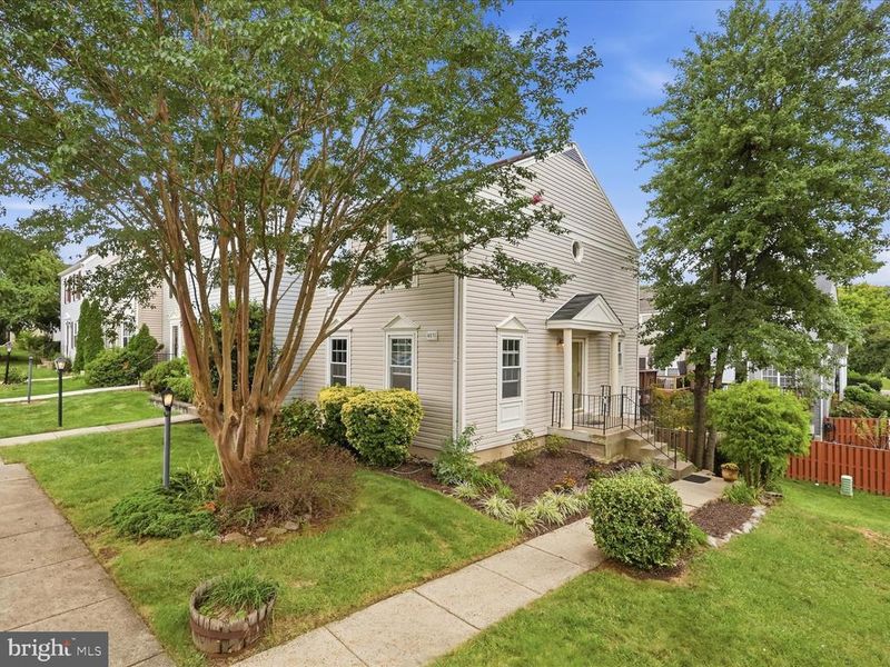 6571 Rundale Ct, Alexandria, VA 22315