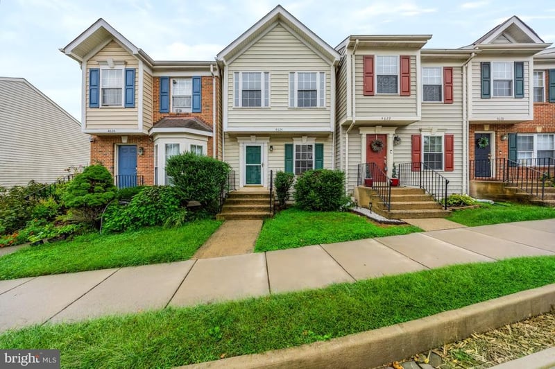 4624 Flatlick Branch Dr, Chantilly, VA 20151