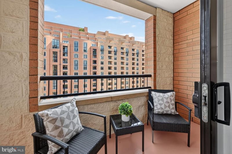 400 Massachusetts Ave NW #711, Washington, DC 20001