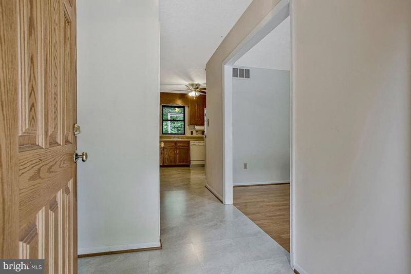 9895 Foxhill Ct, Ellicott City, MD 21042