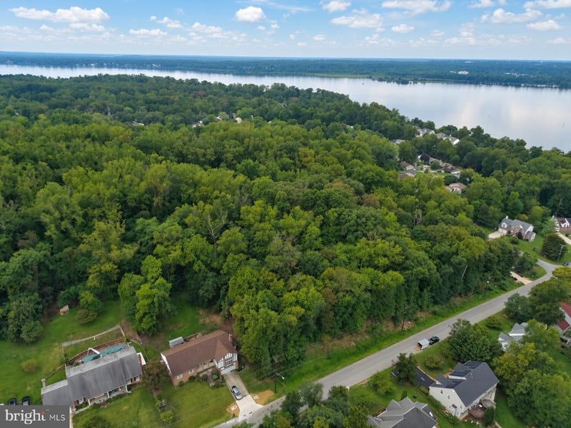610 River Bend Rd, Fort Washington, MD 20744