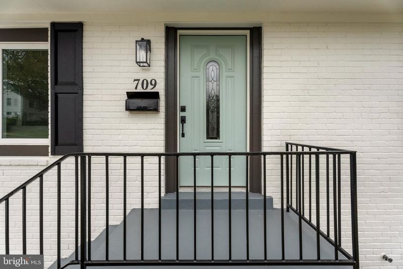 709 65th Ave, Capitol Heights, MD 20743