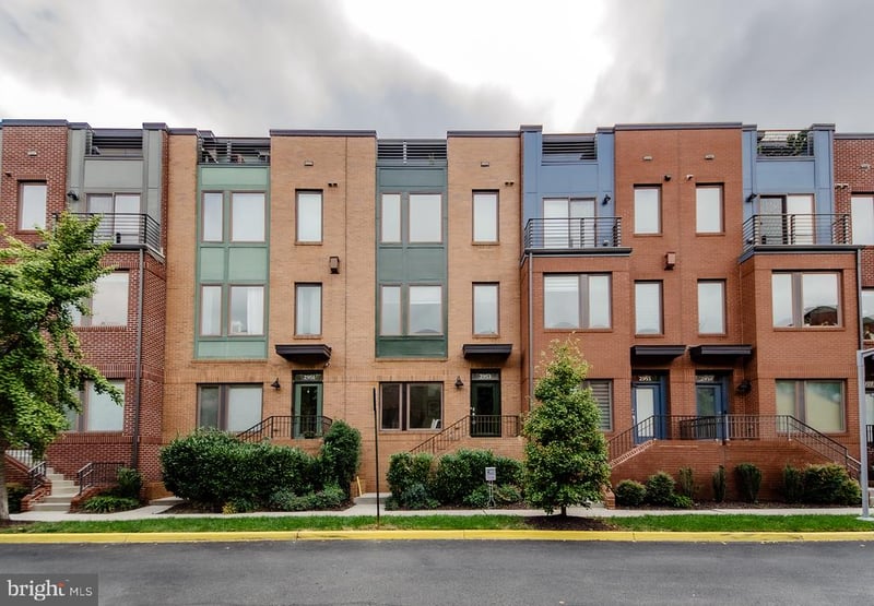 2953 Stella Blue Ln, Fairfax, VA 22031