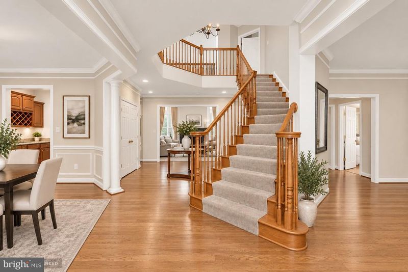 5022 Burnside Farm Pl, Haymarket, VA 20169