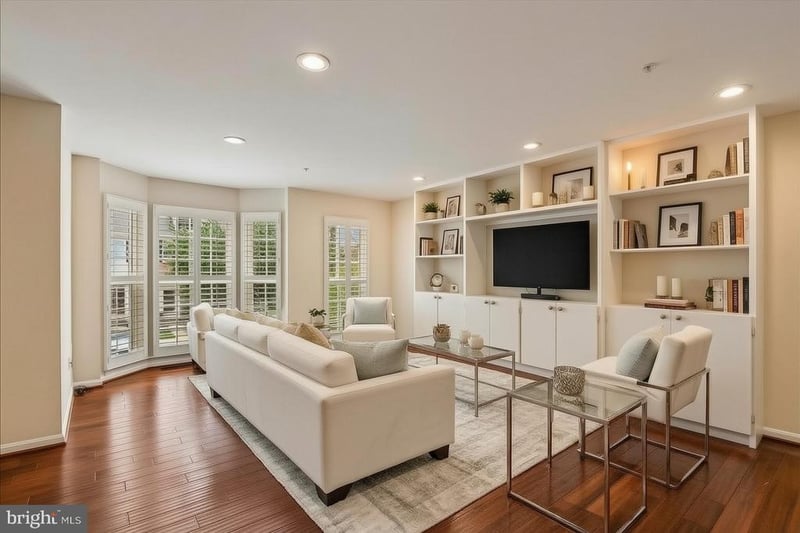 706 Howards Loop, Annapolis, MD 21401