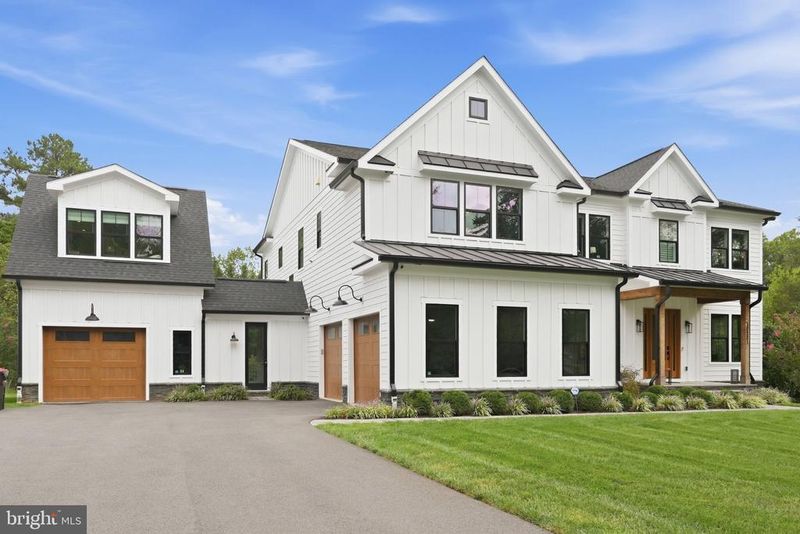 10201 Gary Rd, Potomac, MD 20854