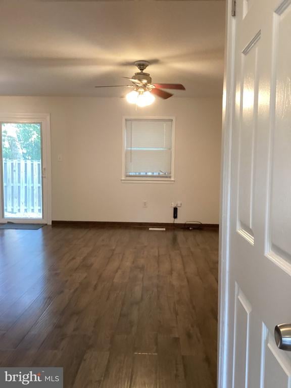 1938 Mariner Ln, Woodbridge, VA 22192