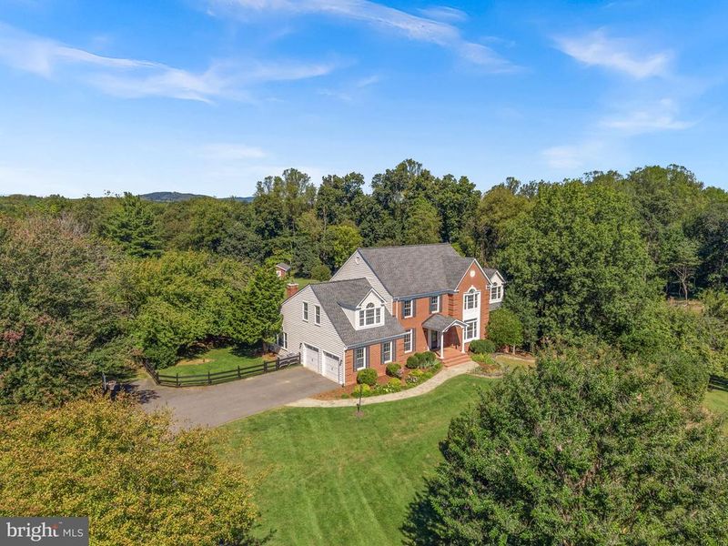 17508 Pinehurst Ct, Purcellville, VA 20132