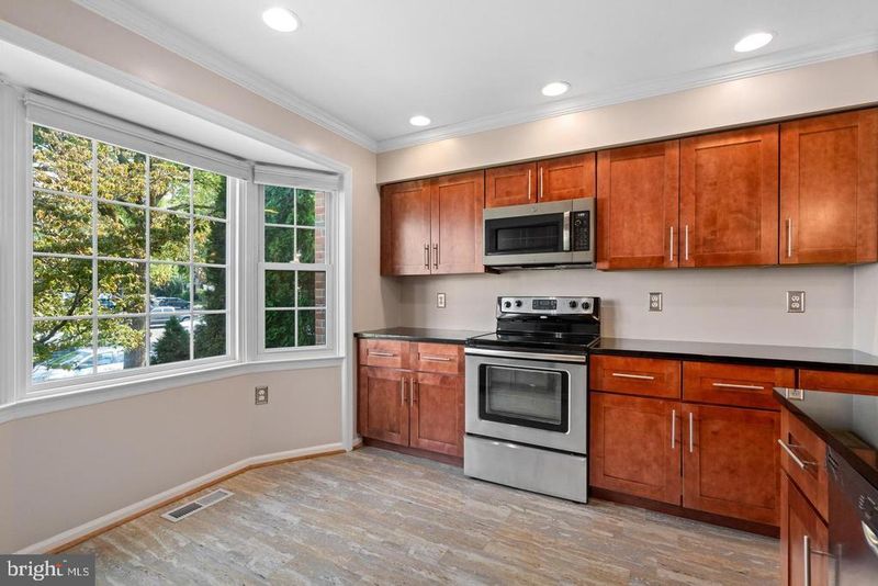 4528 Shoal Creek Ct, Alexandria, VA 22312