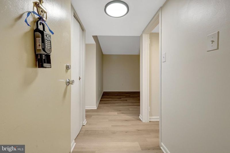 1403 Northgate Sq #1B, Reston, VA 20190