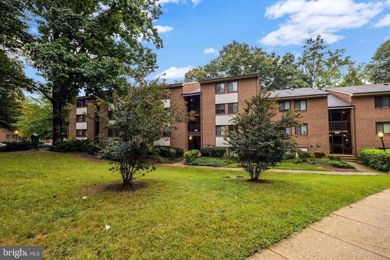 1403 Northgate Sq #1B, Reston, VA 20190