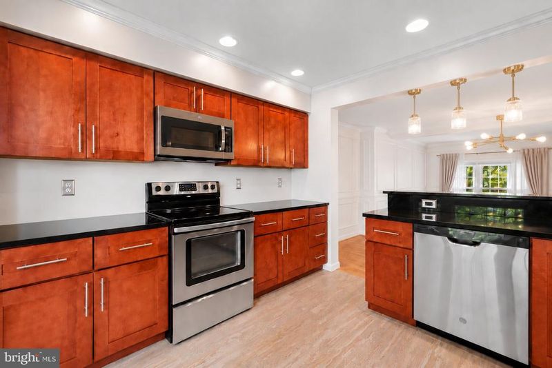 4528 Shoal Creek Ct, Alexandria, VA 22312