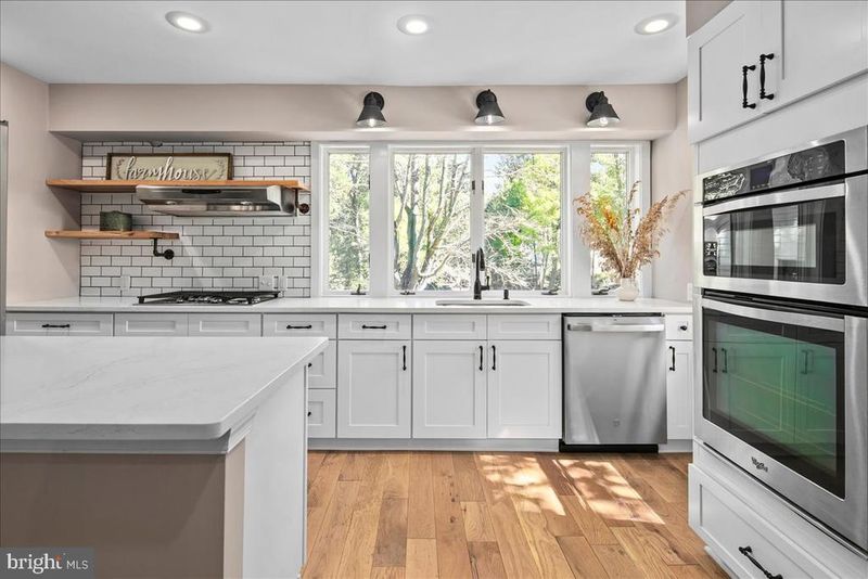7321 Wolf Run Shoals Rd, Fairfax Station, VA 22039