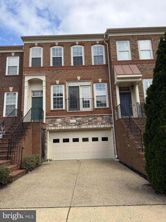 21958 Windy Oaks Sq, Broadlands, VA 20148