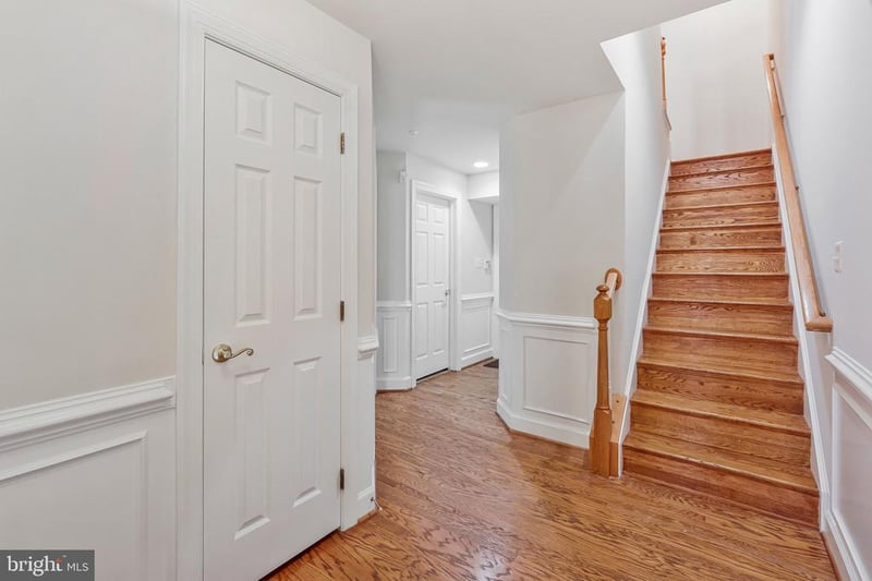 1324 Adams Ct, Arlington, VA 22201