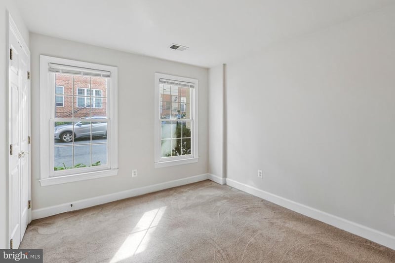 1324 Adams Ct, Arlington, VA 22201