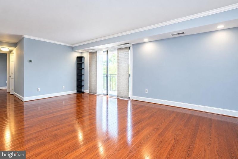 3101 S Manchester St #923, Falls Church, VA 22044