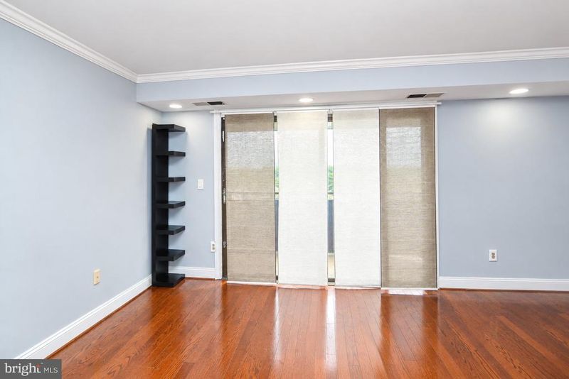 3101 S Manchester St #923, Falls Church, VA 22044