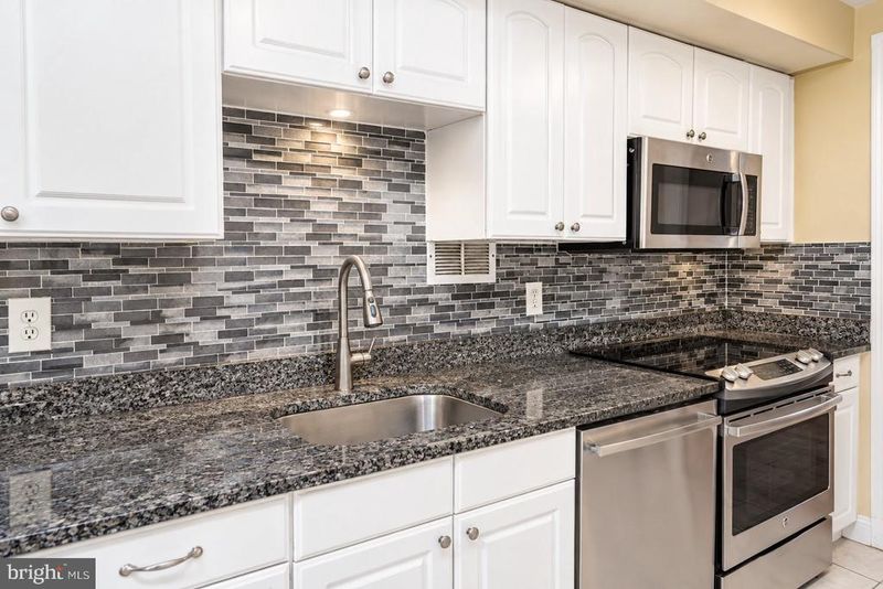 3101 S Manchester St #923, Falls Church, VA 22044