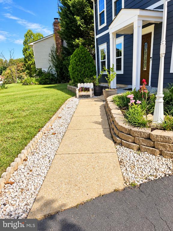 14413 Summerton Ln, Woodbridge, VA 22193