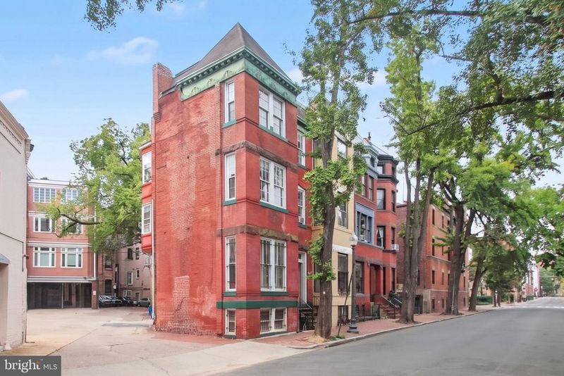 1738 Riggs Pl NW, Washington, DC 20009