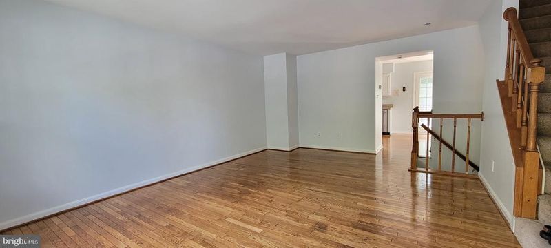 12638 Monarch Ct, Woodbridge, VA 22192