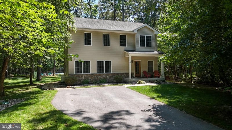 87 Marydale Rd, Pasadena, MD 21122