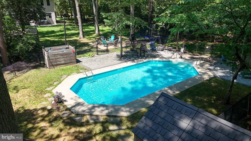 87 Marydale Rd, Pasadena, MD 21122