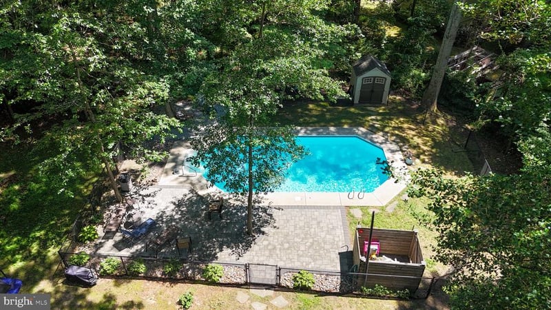 87 Marydale Rd, Pasadena, MD 21122