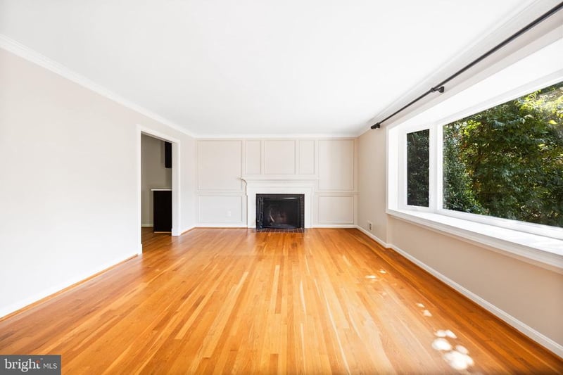1317 Macbeth St, Mclean, VA 22102