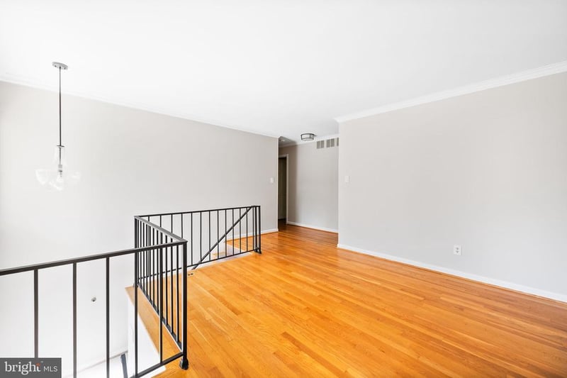1317 Macbeth St, Mclean, VA 22102