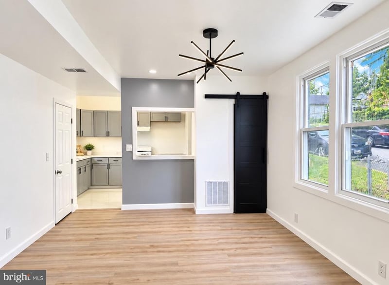 11 Capitol Heights Blvd, Capitol Heights, MD 20743