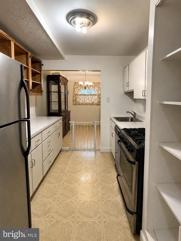 1935 Wilson Ln #T3, Mclean, VA 22102