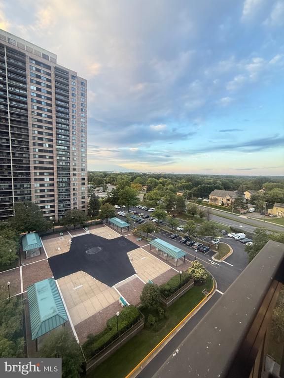 5505 Seminary Rd #917N, Falls Church, VA 22041