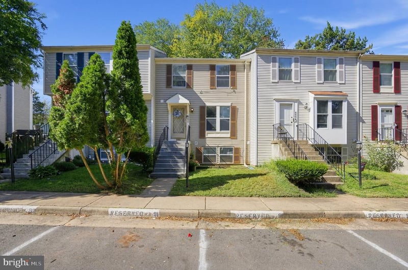 8486 Kirby St, Manassas, VA 20110