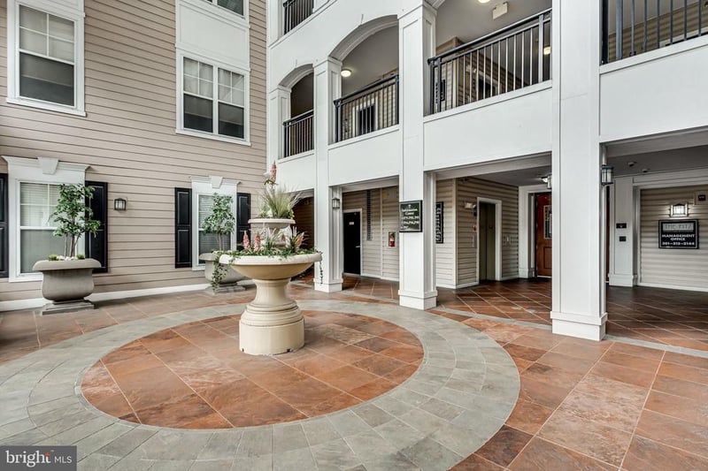 501 Hungerford Dr #P83, Rockville, MD 20850