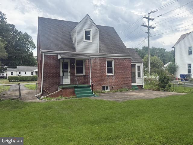 2414 Fairview Dr, Alexandria, VA 22306