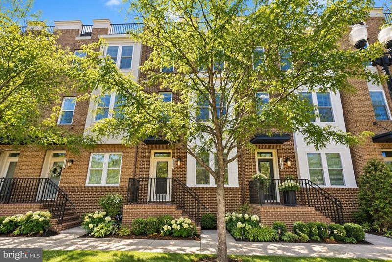 1132 S Glebe Rd, Arlington, VA 22204