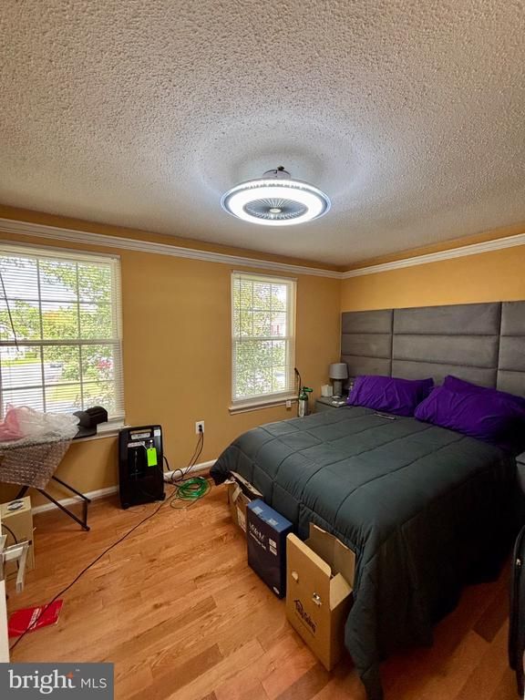 45 Quincy Ct, Sterling, VA 20165