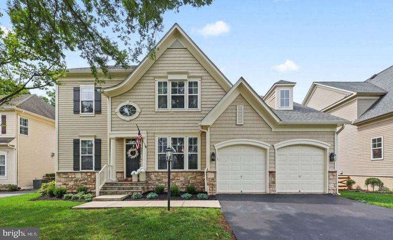 9054 Roaring Spring Loop, Bristow, VA 20136