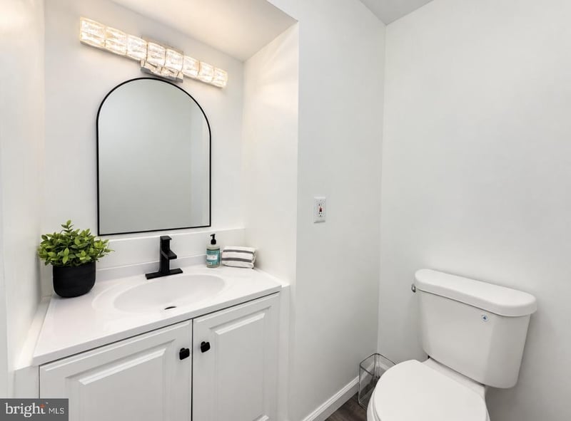 11 Capitol Heights Blvd, Capitol Heights, MD 20743