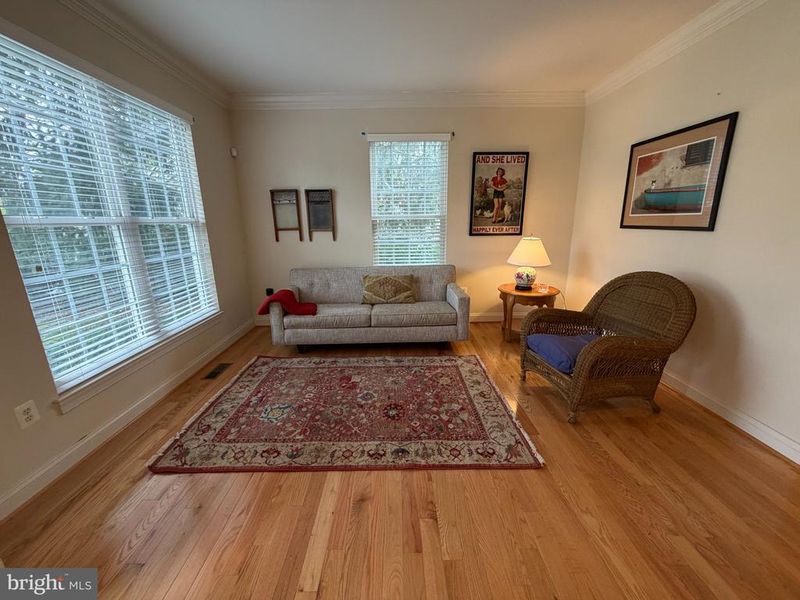 6148 Michener Dr, Haymarket, VA 20169