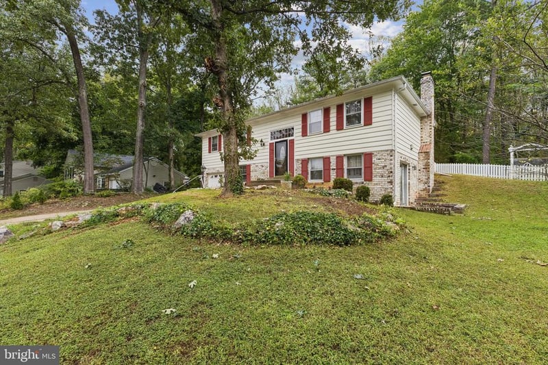 12011 Skipjack Ct, Woodbridge, VA 22192