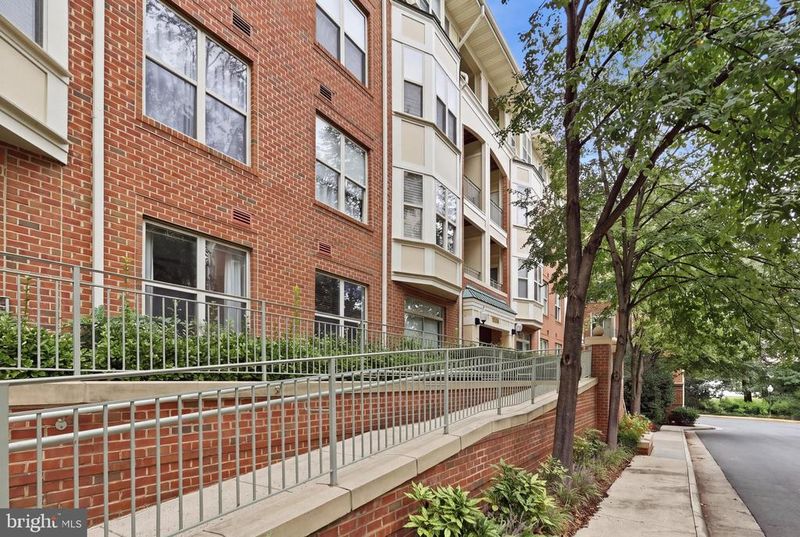 1855 Stratford Park Pl #416, Reston, VA 20190