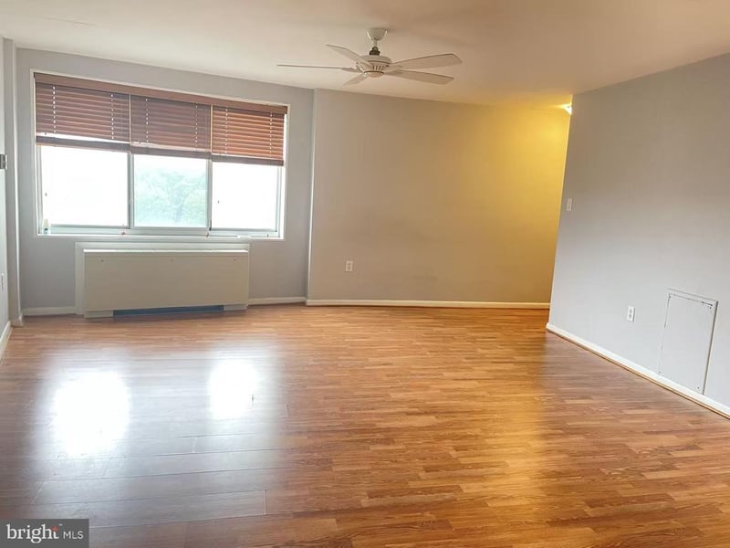 10201 Grosvenor Pl #1628, Rockville, MD 20852