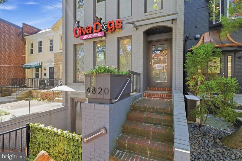 4820 Macarthur Blvd NW, Washington, DC 20007