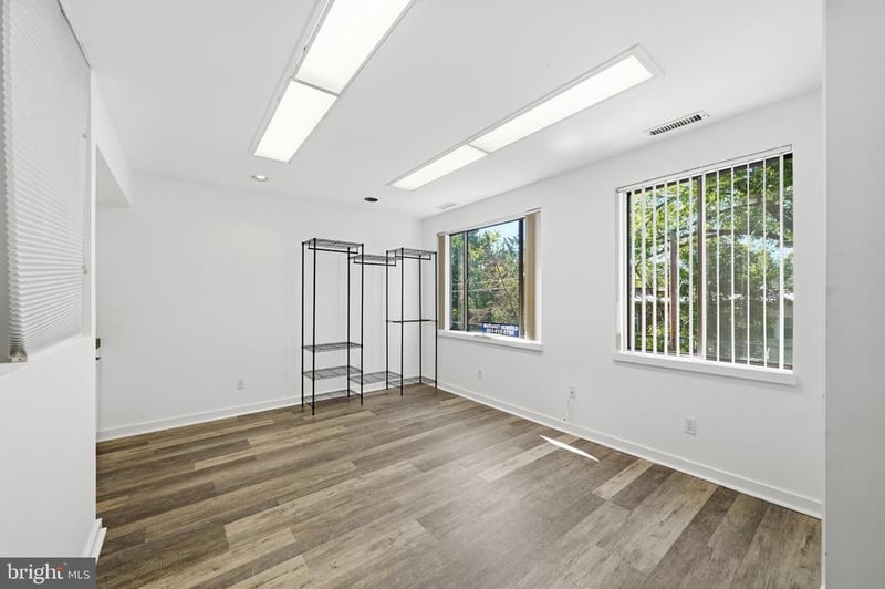 4820 Macarthur Blvd NW, Washington, DC 20007