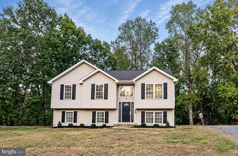 5 Raspberry Ln, Stafford, VA 22554
