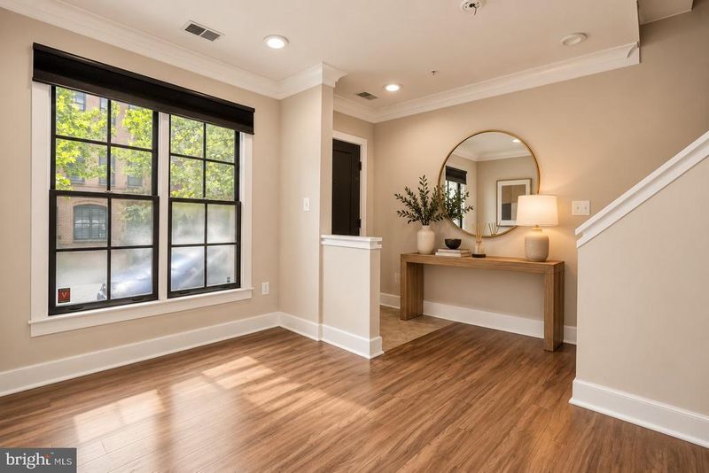 4404 Longfellow St, Hyattsville, MD 20781