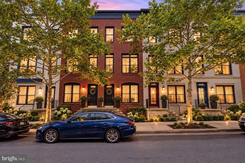 4404 Longfellow St, Hyattsville, MD 20781